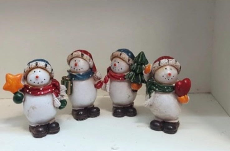 Omuleți de zăpadă – decor ceramic Crăciun 4/set 6cm